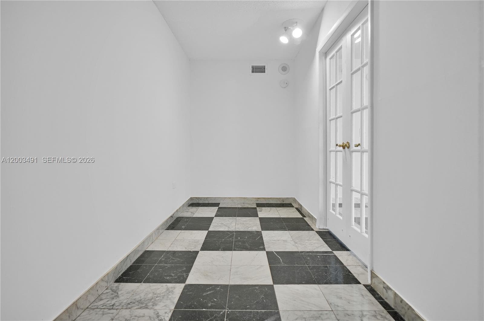 5555 Collins Ave 3C photo 15