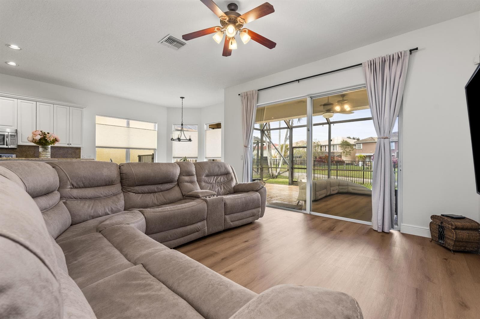 11065 Stone Creek Street photo 4
