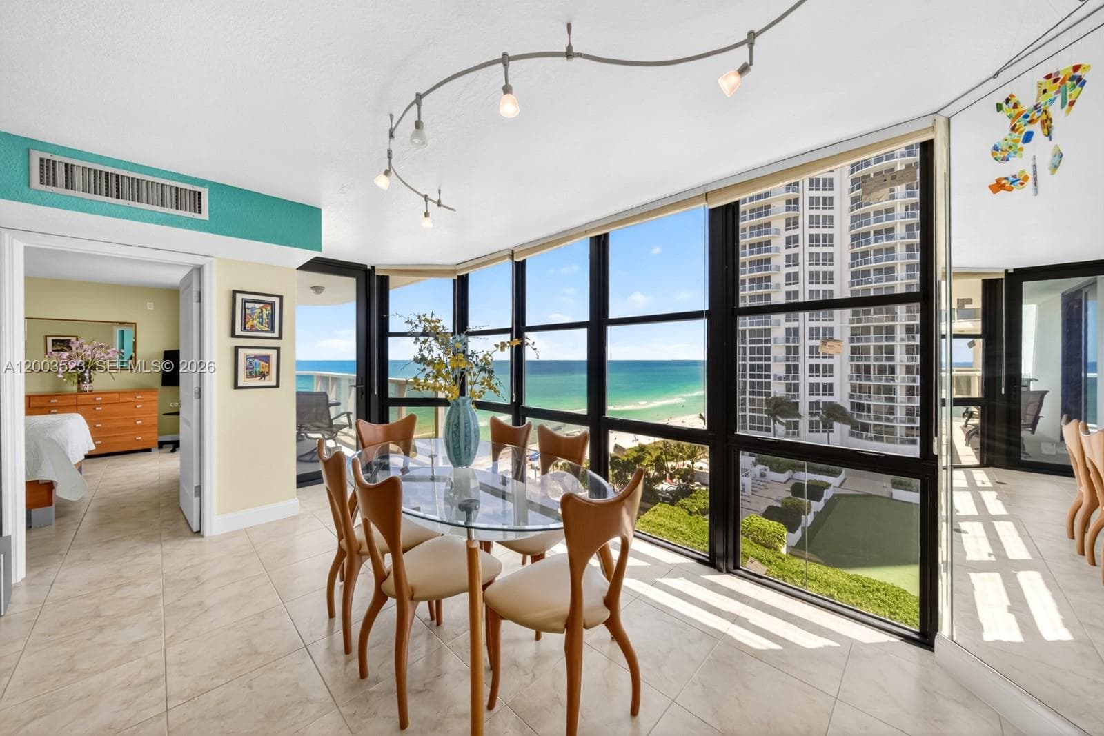 6423 Collins Ave 1204 photo 8