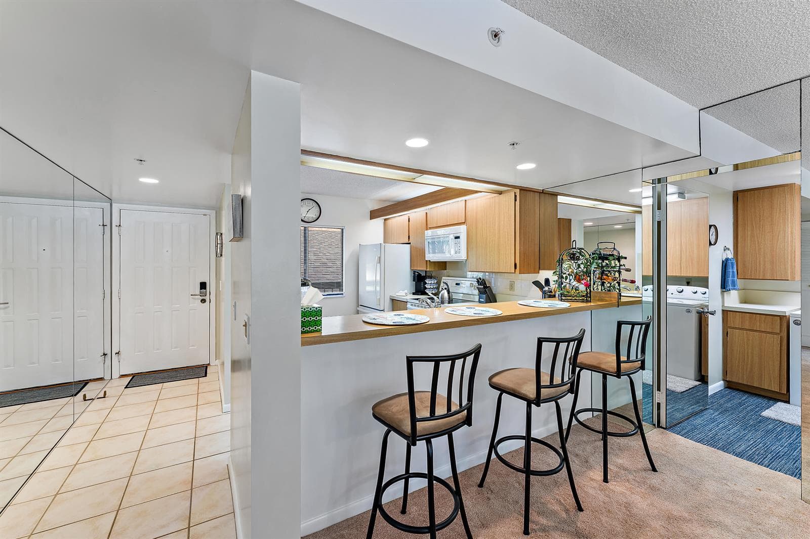 1001 Seafarer Circle 204 photo 12