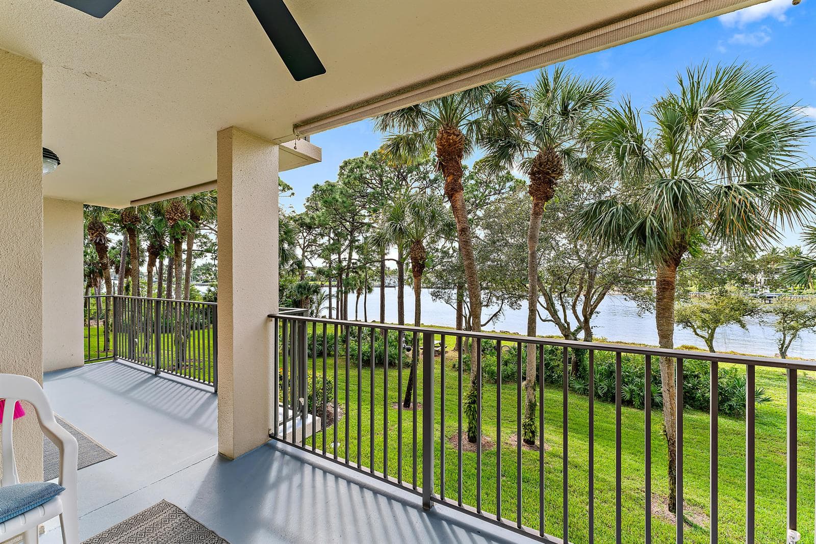 1001 Seafarer Circle 204 photo 24