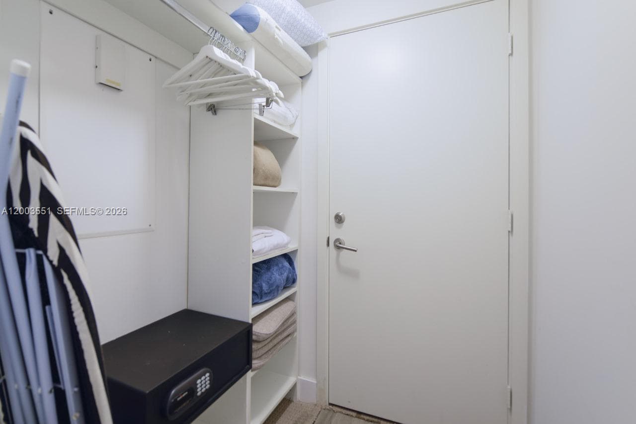 4111 Ocean Dr 2207 photo 22