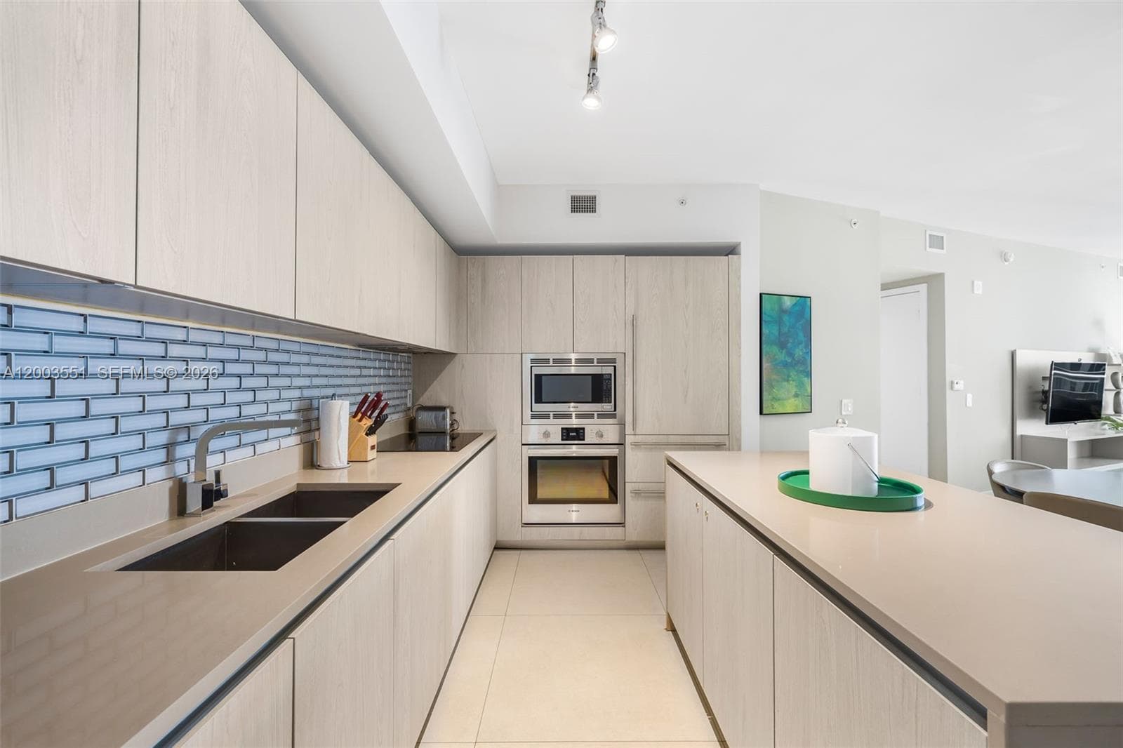 4111 Ocean Dr 2207 photo 24