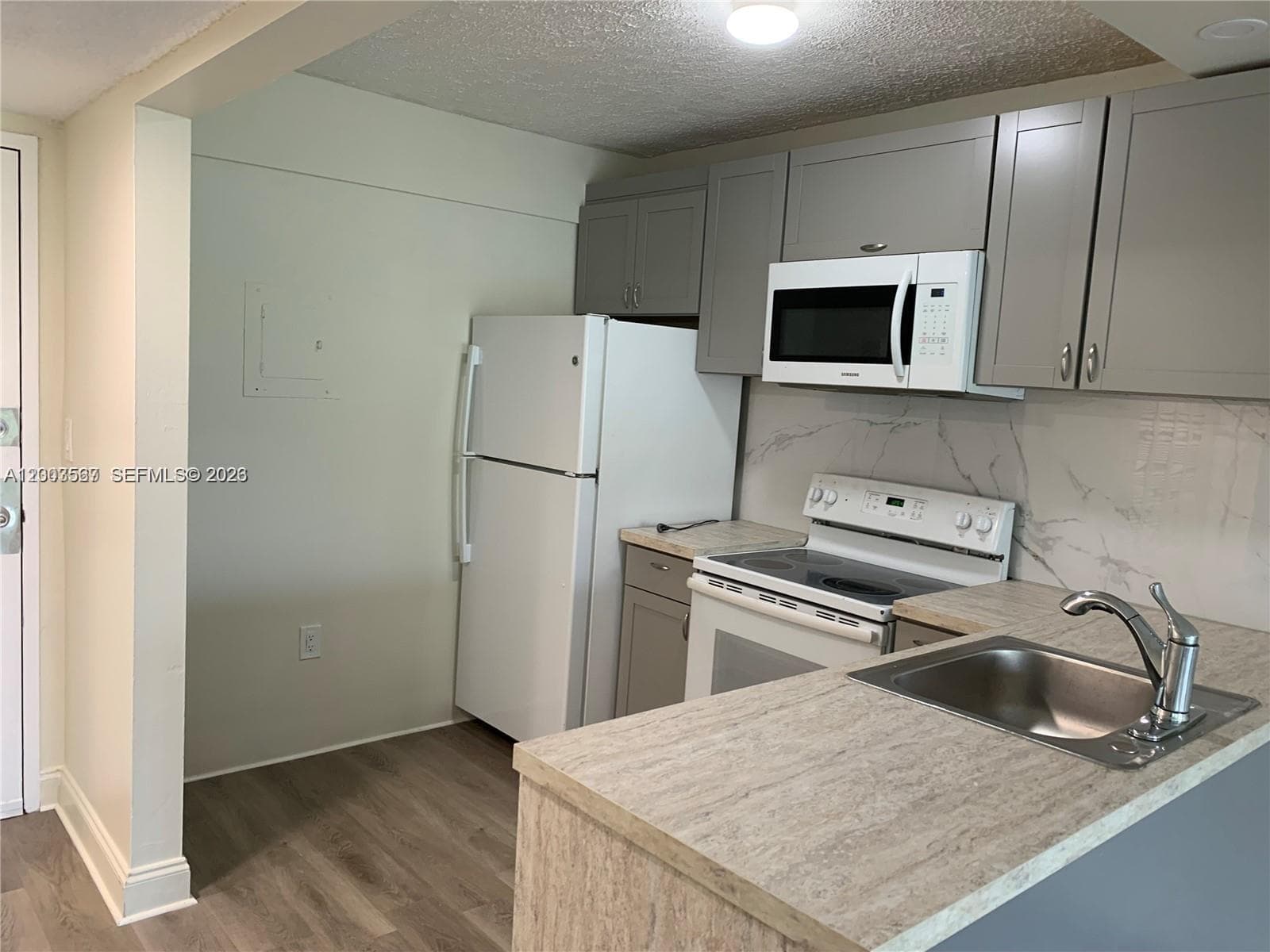 16465 NE 22nd Ave 511 photo 1