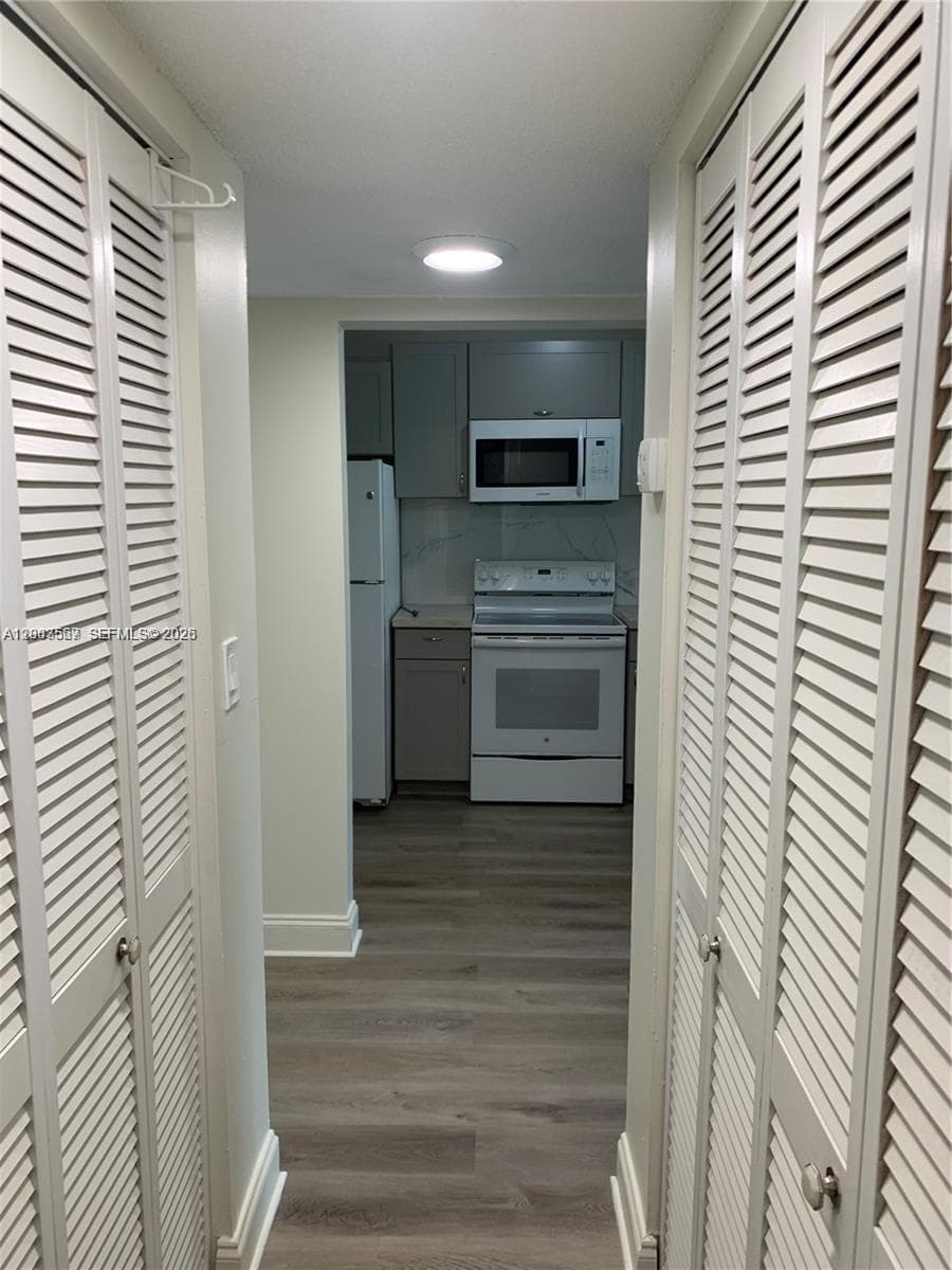 16465 22nd Ave 511 photo 9