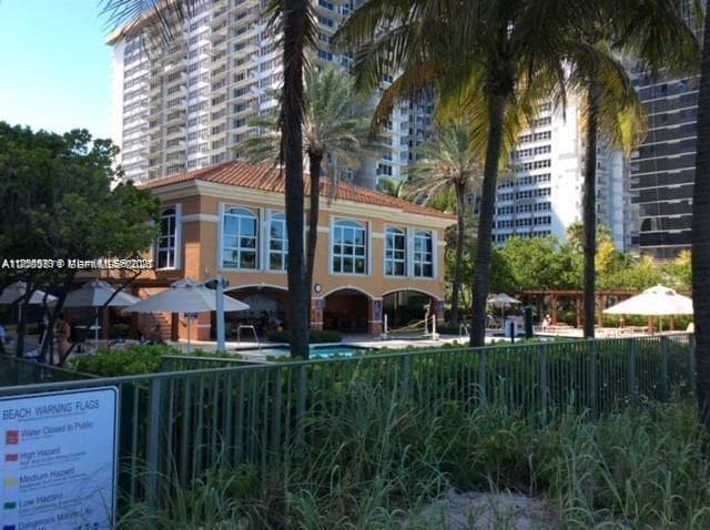 2080 Ocean Dr 2