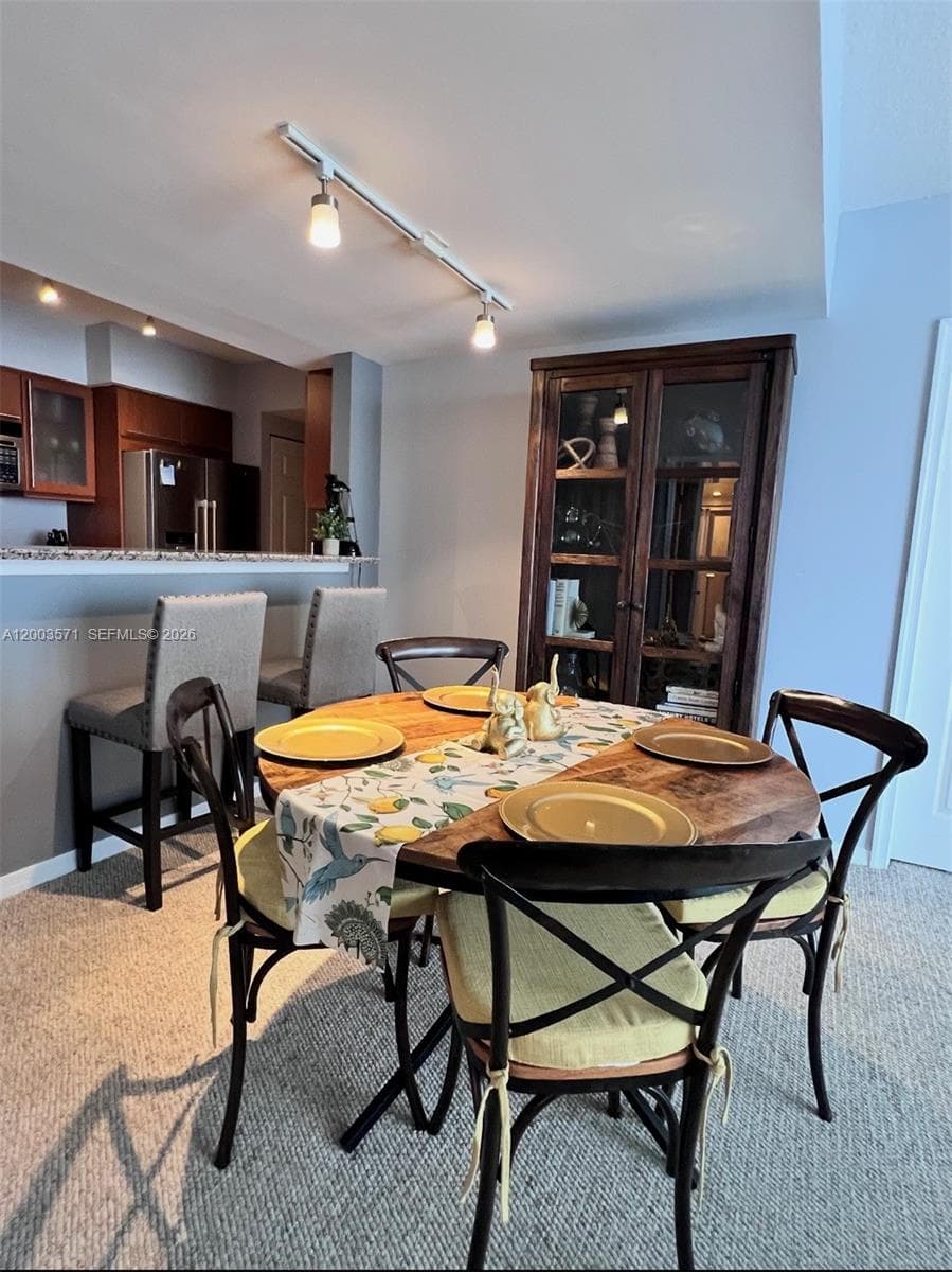 2080 Ocean Dr 707 photo 18