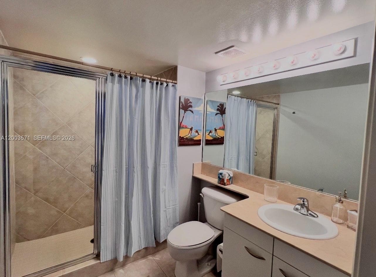 2080 Ocean Dr 707 photo 8