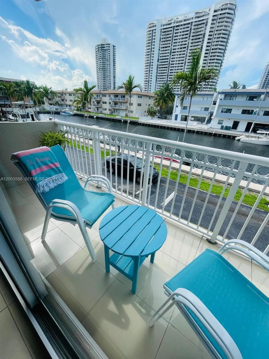 3601 170th St 202 photo 7