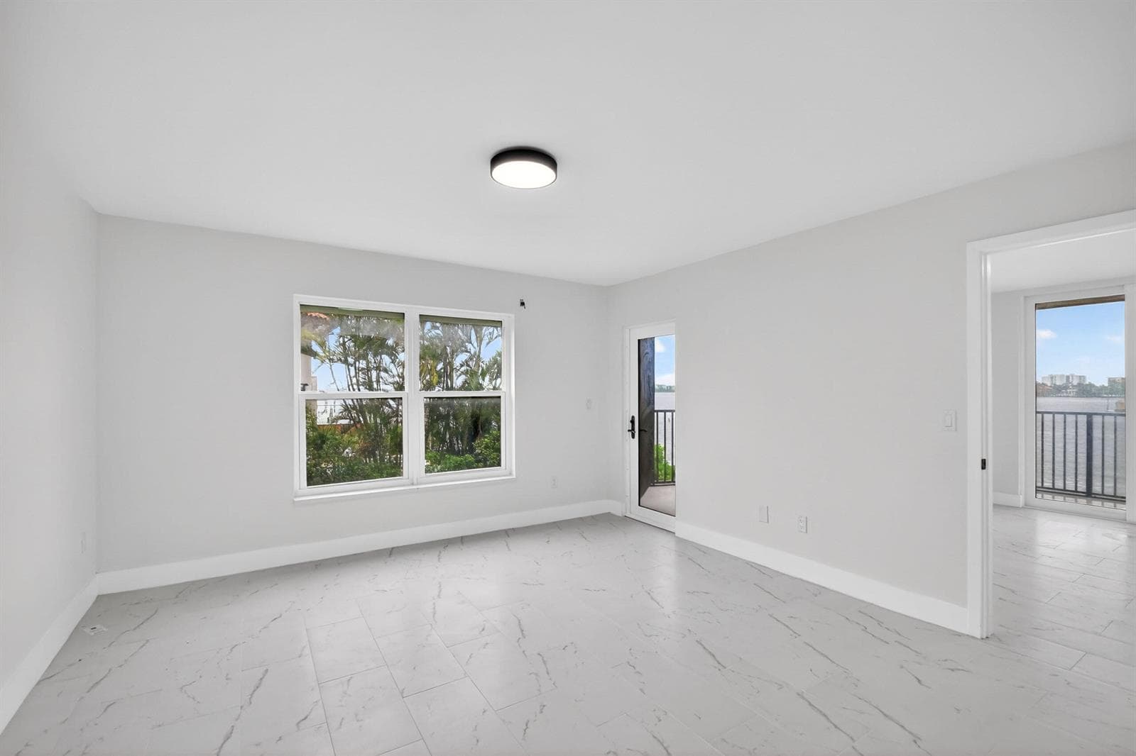 896 N Federal Highway 224 photo 12