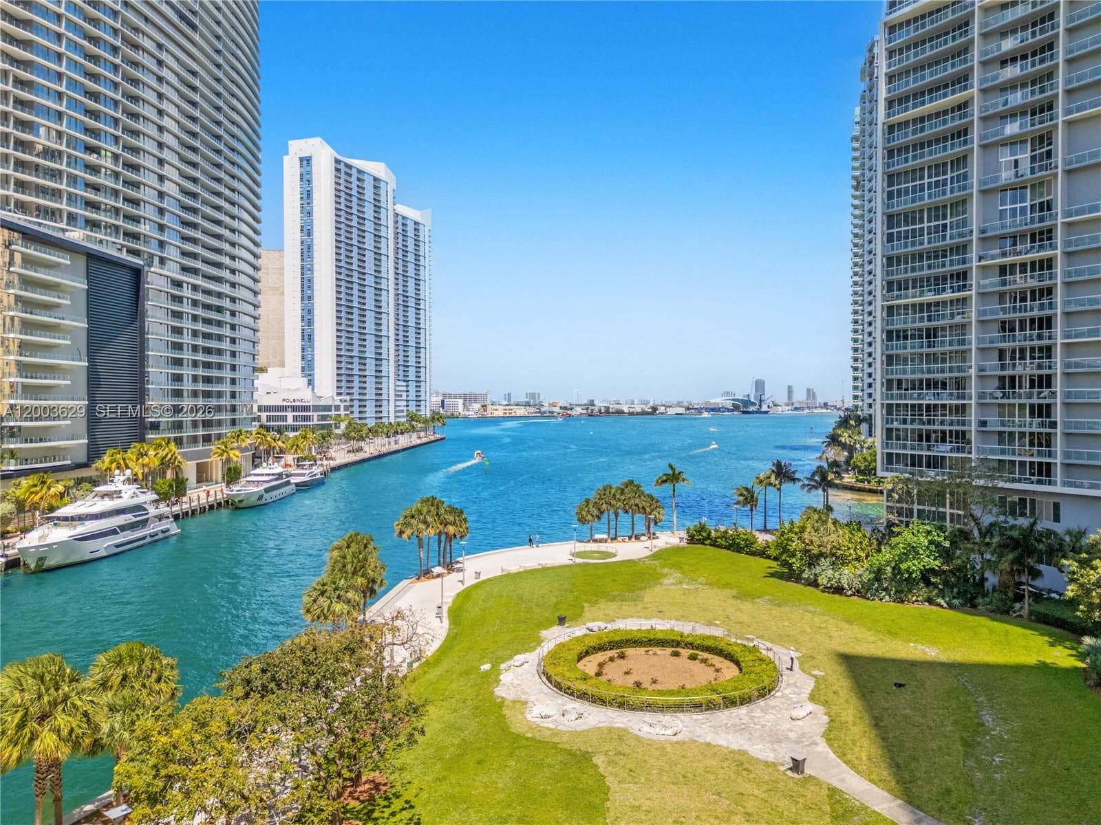 485 Brickell Ave 4501 photo 23