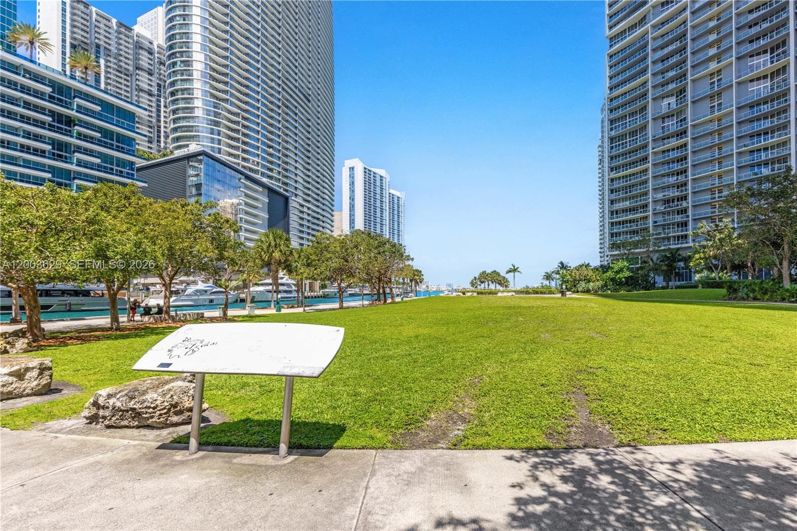 485 Brickell Ave 4501 photo 21