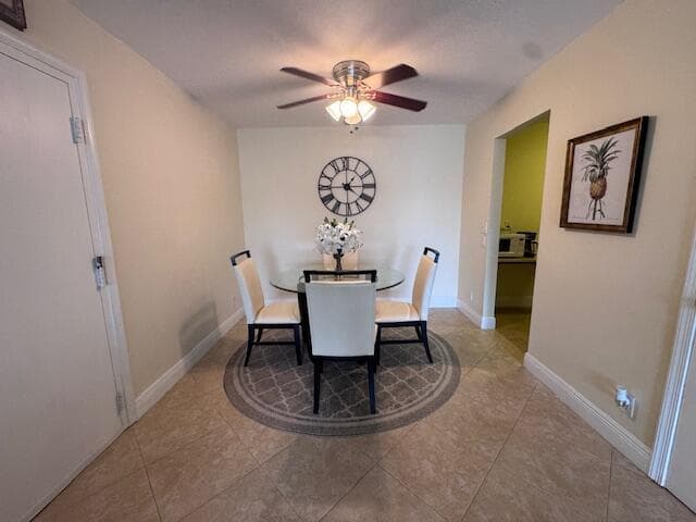 6475 Bay Club Drive 4 photo 5