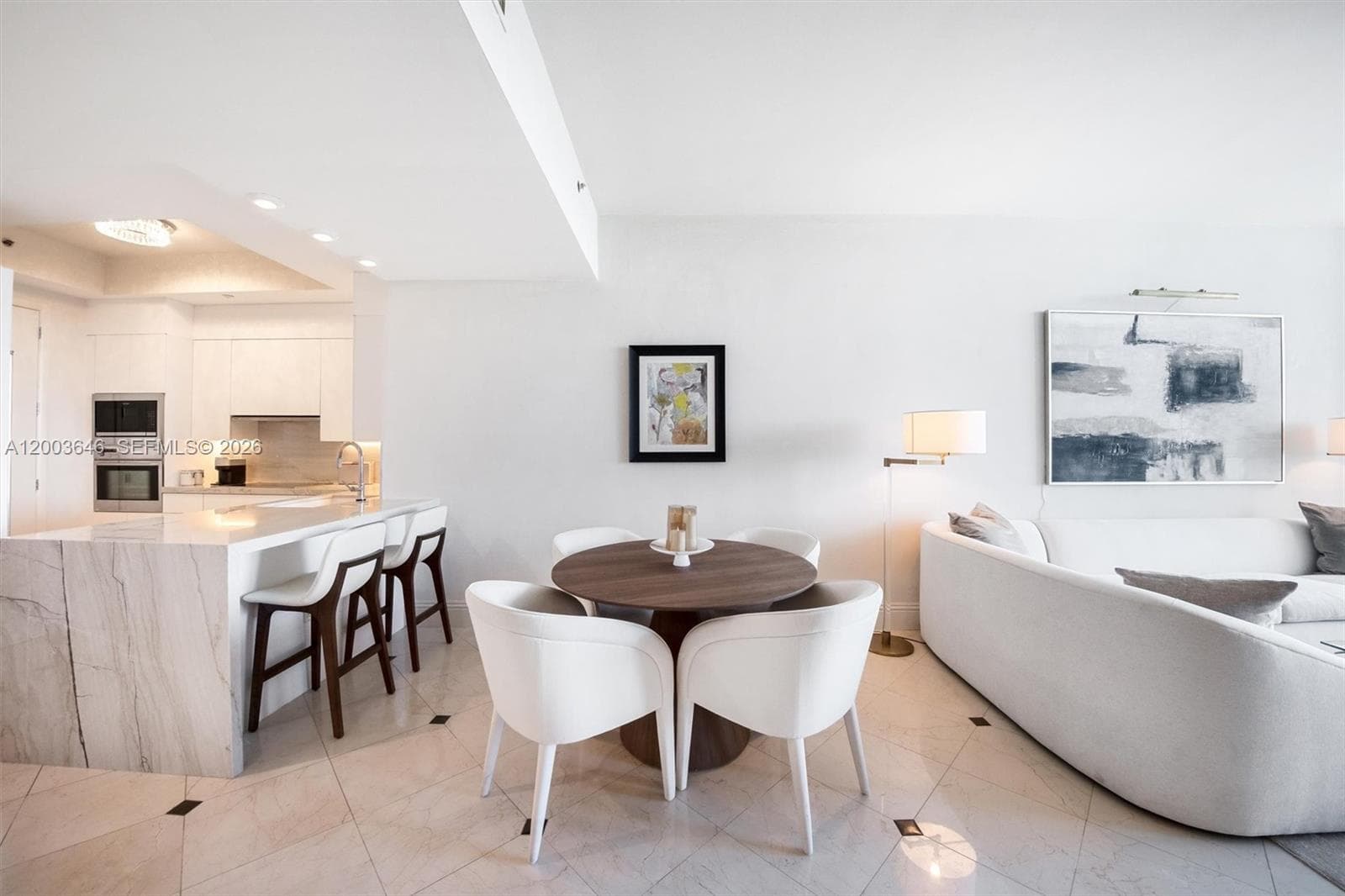 100 Pointe Dr 702 photo 2