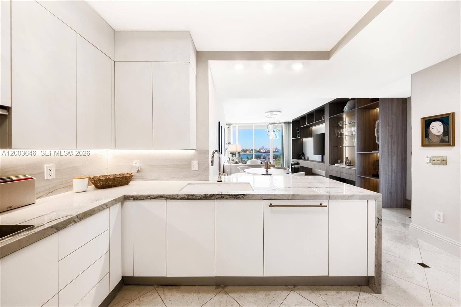 100 Pointe Dr 702 photo 10