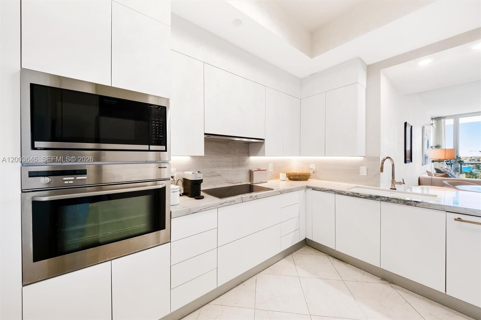 100 Pointe Dr 702 photo 11