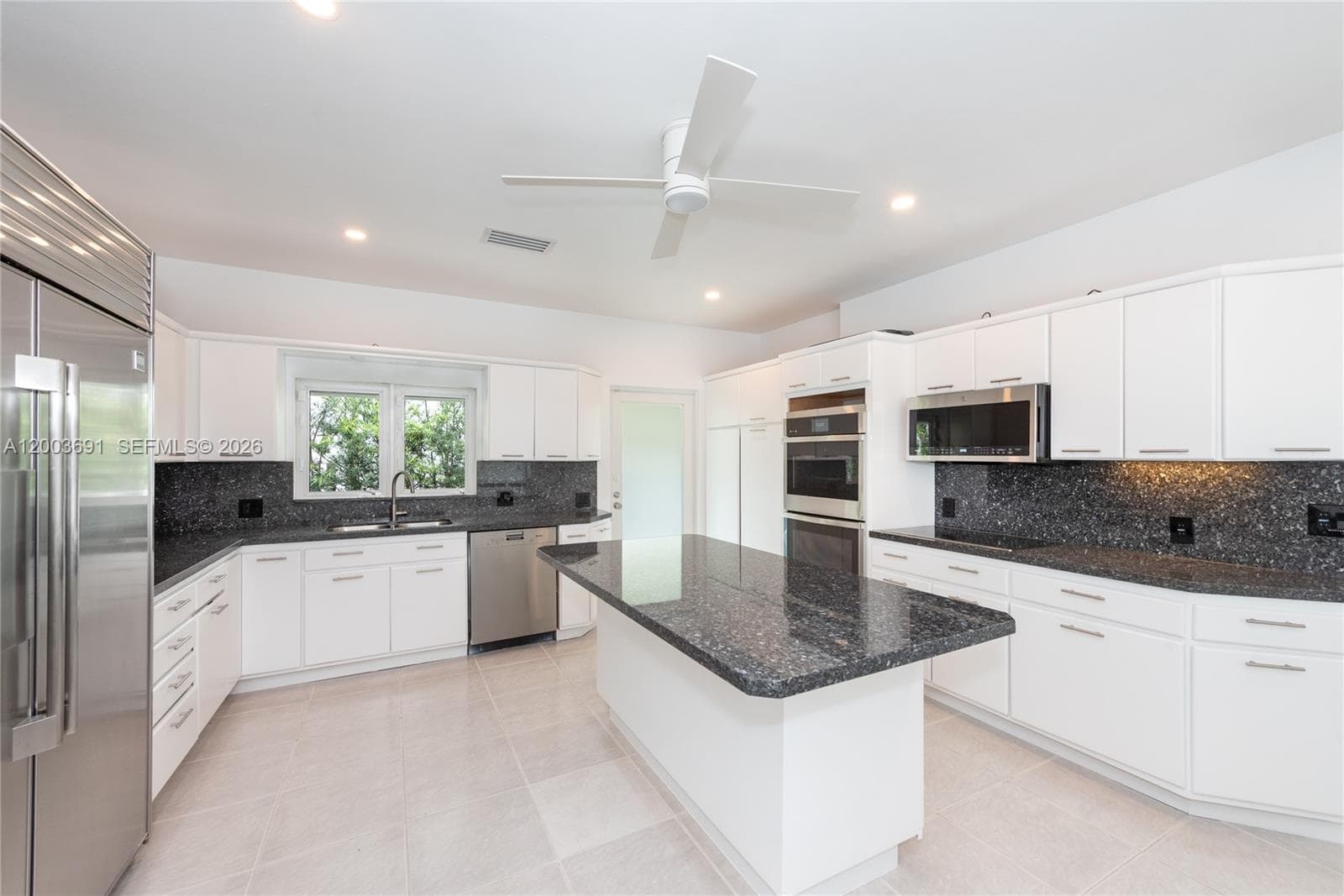 141 Cape Florida Dr photo 8