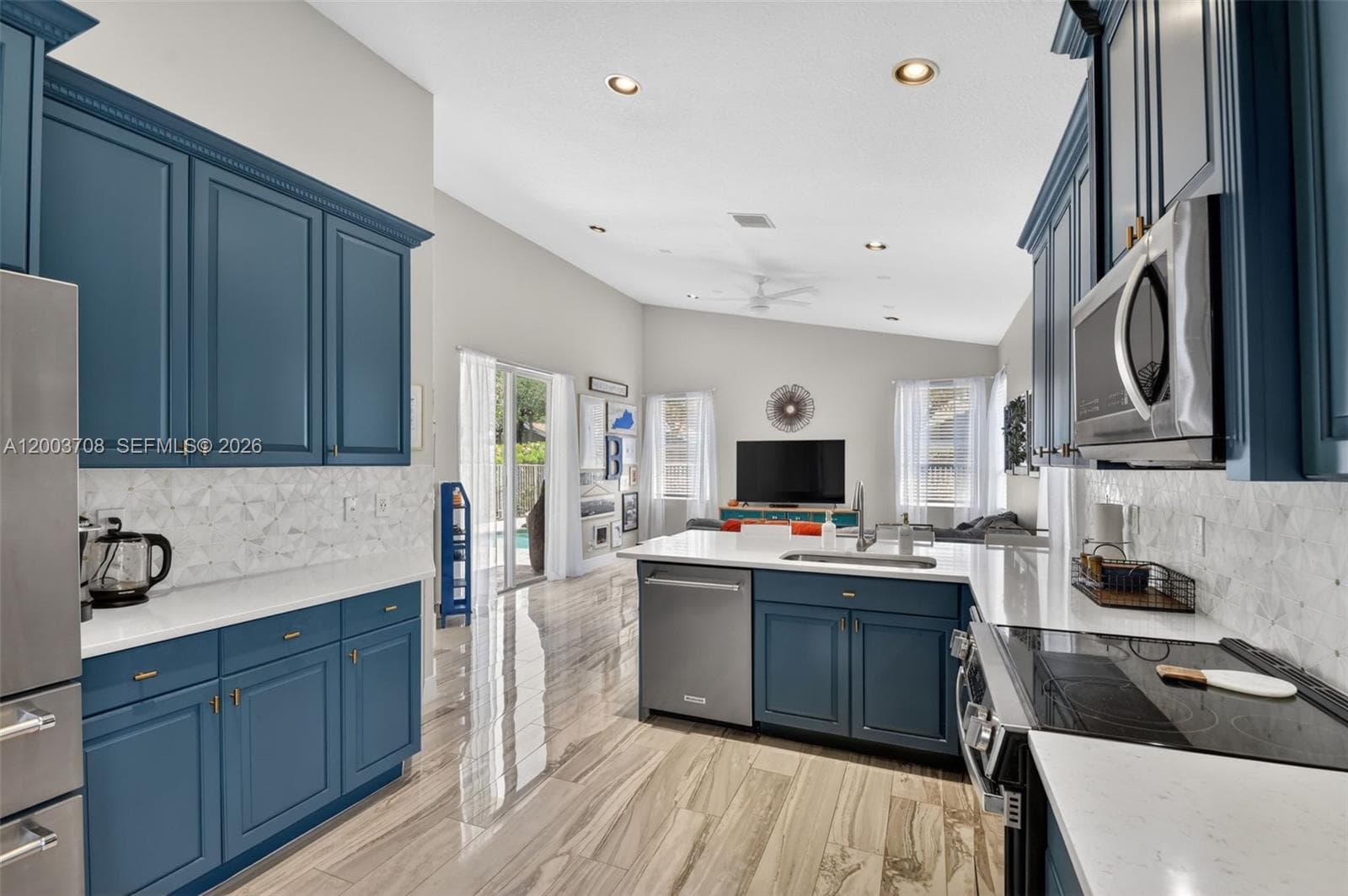 7579 Via Luria photo 18