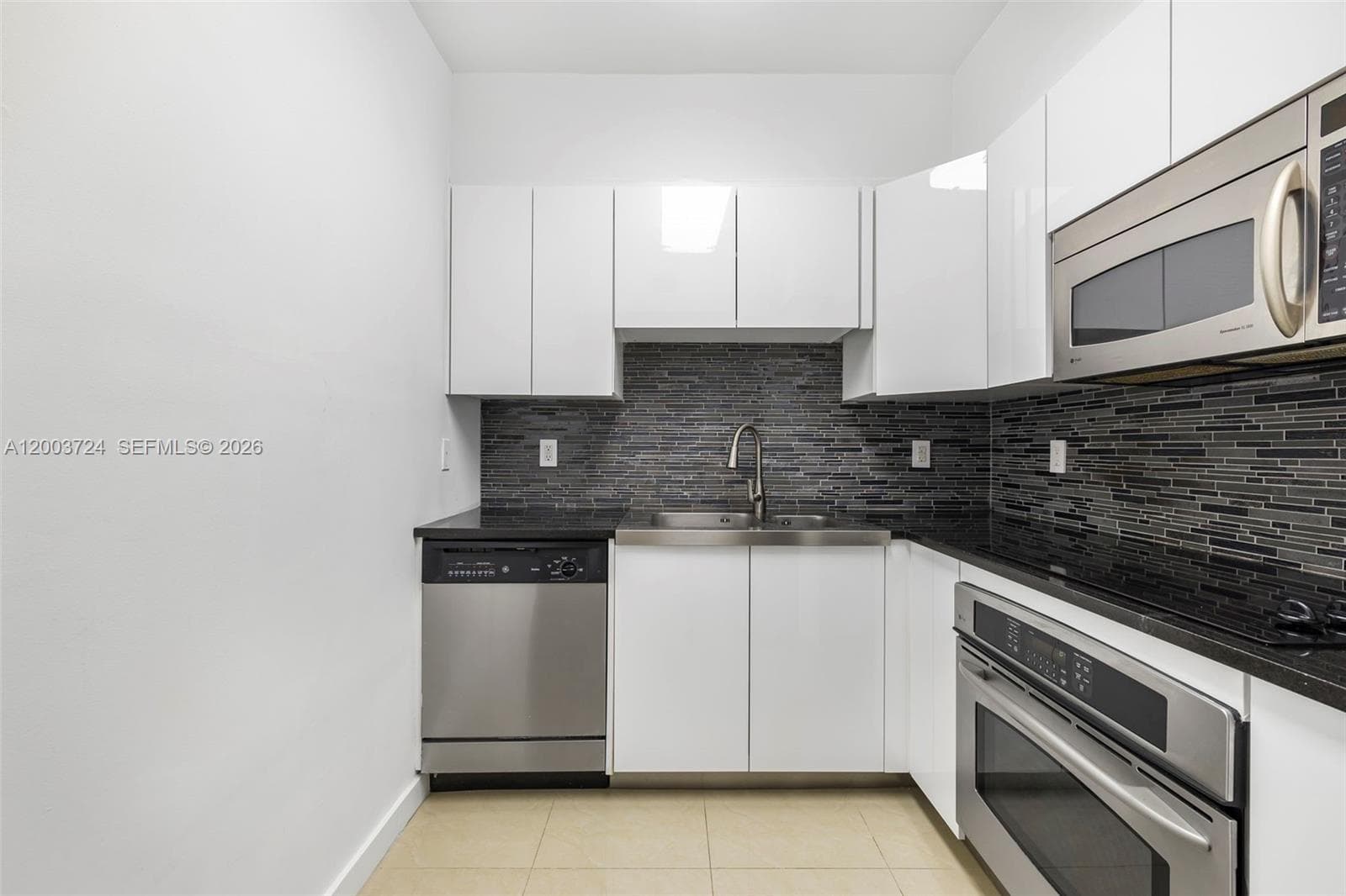 6365 Collins Ave 805 photo 17