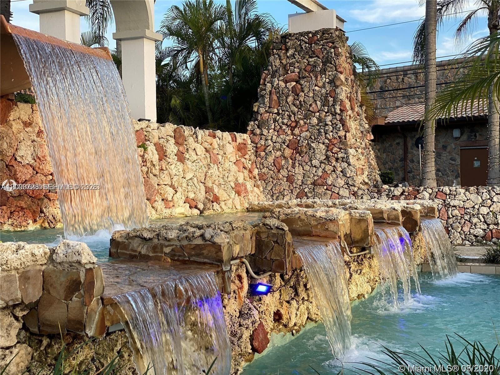 18041 BISCAYNE *MARINA & CONDO COMBO PH01 photo 23