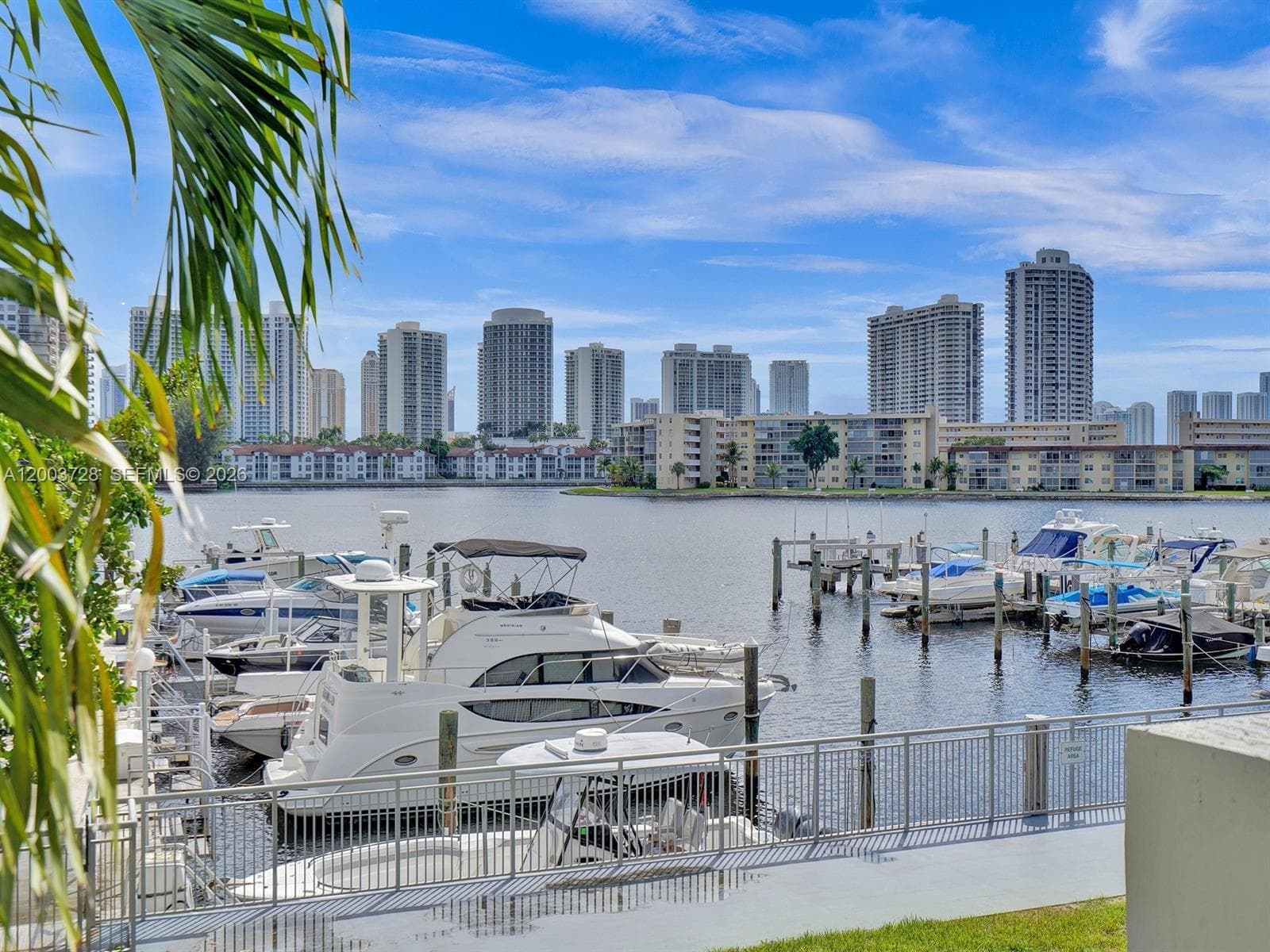 18041 BISCAYNE *MARINA & CONDO COMBO PH01 photo 17
