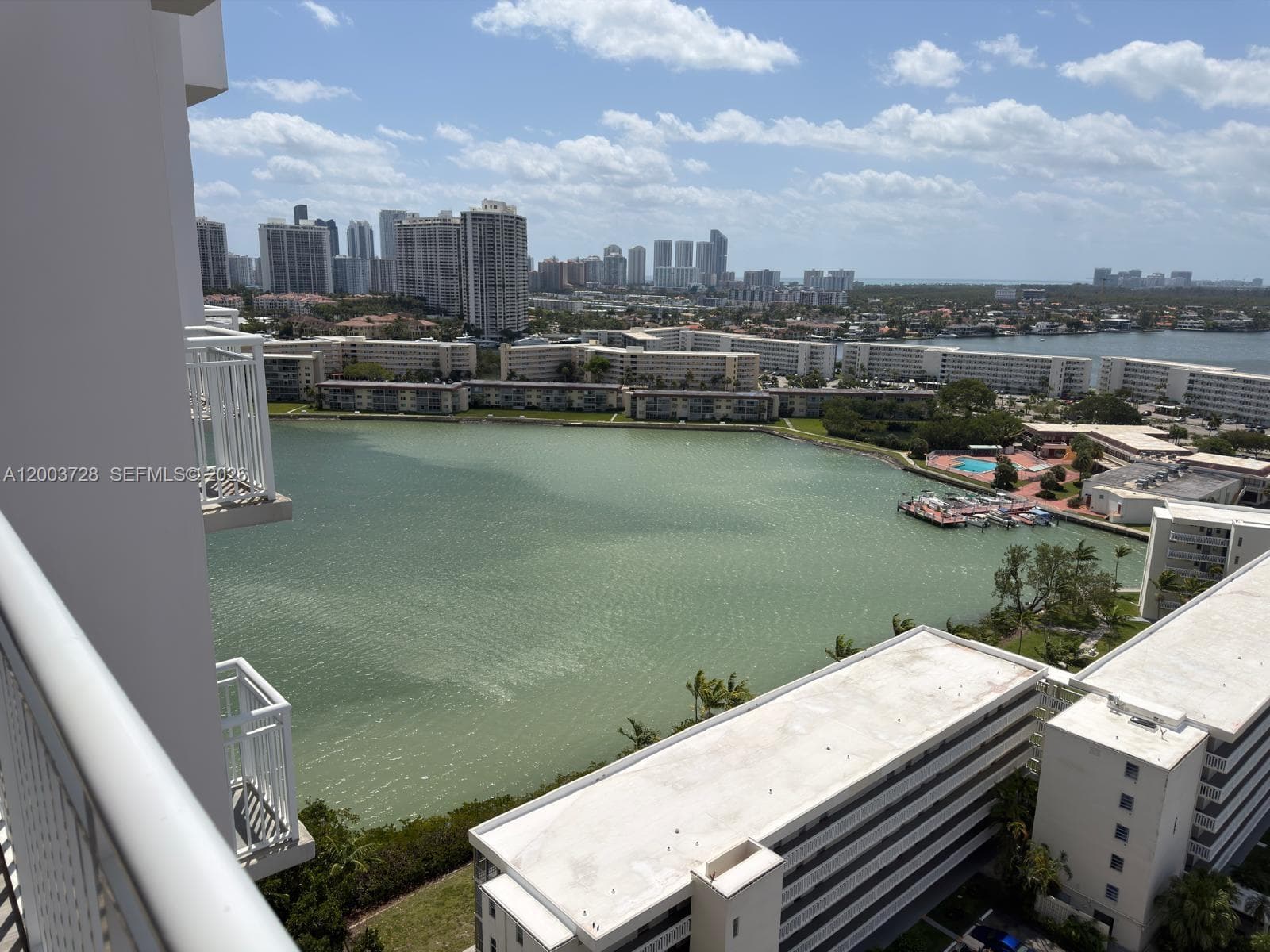 18041 BISCAYNE *MARINA & CONDO COMBO PH01 photo 15