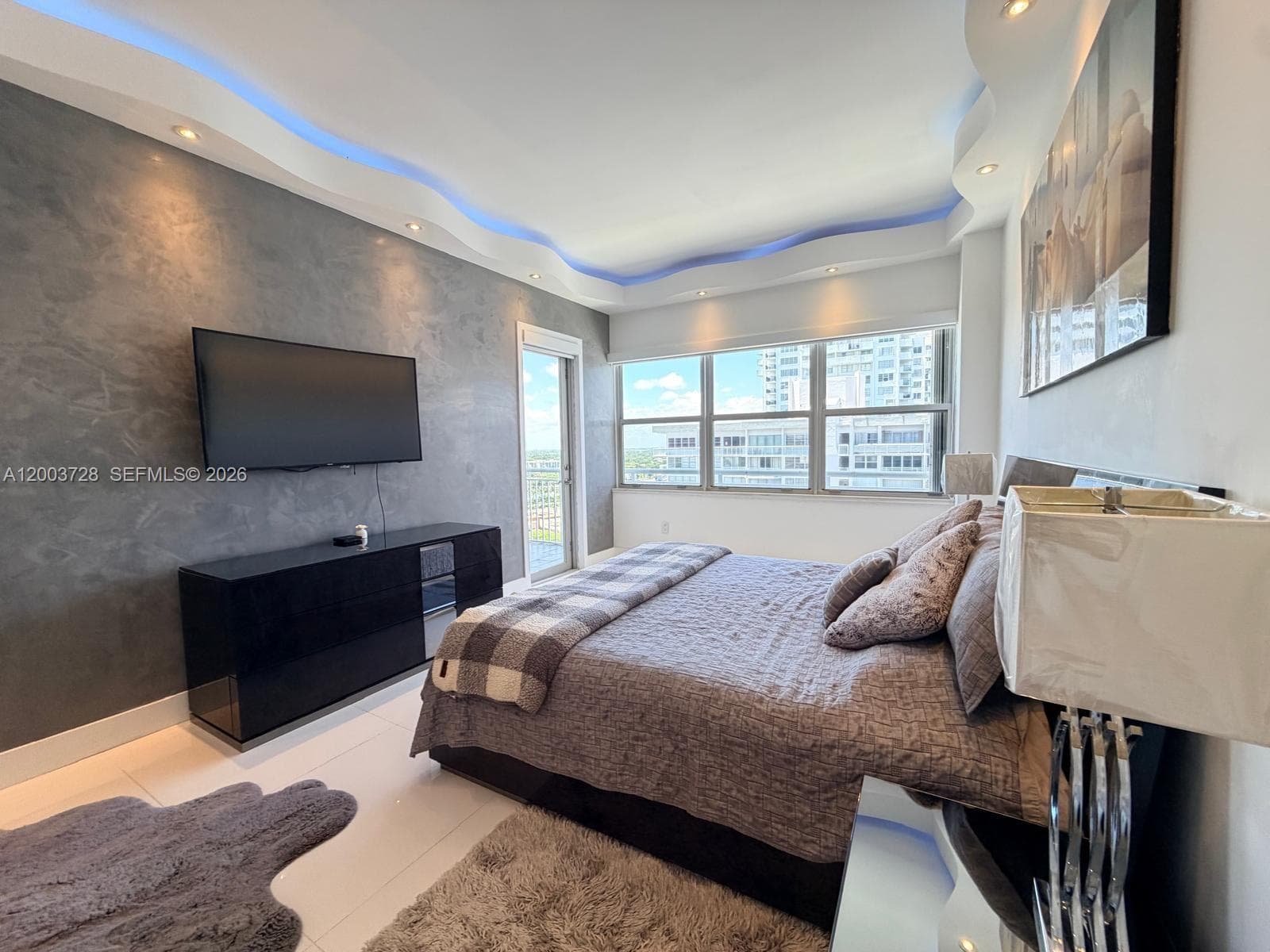 18041 BISCAYNE BLVD PH01 photo 11
