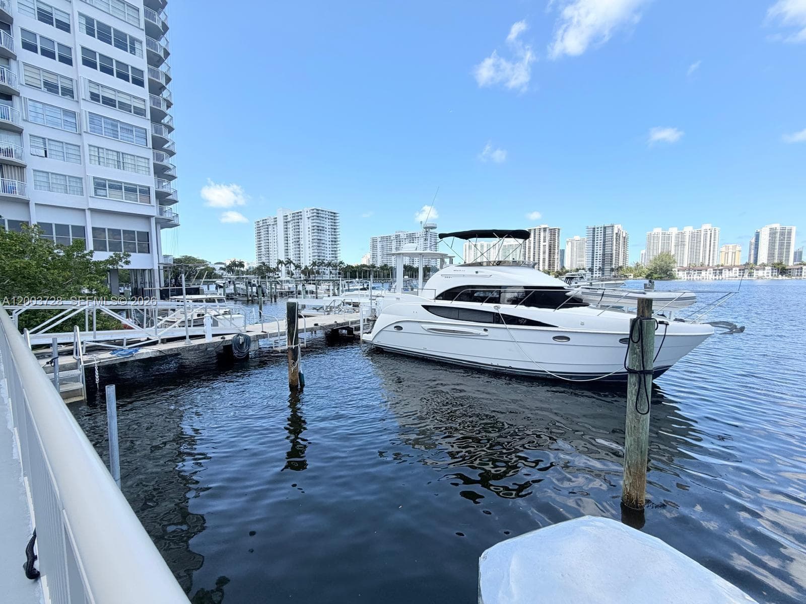 18041 BISCAYNE BLVD PH01 photo 19