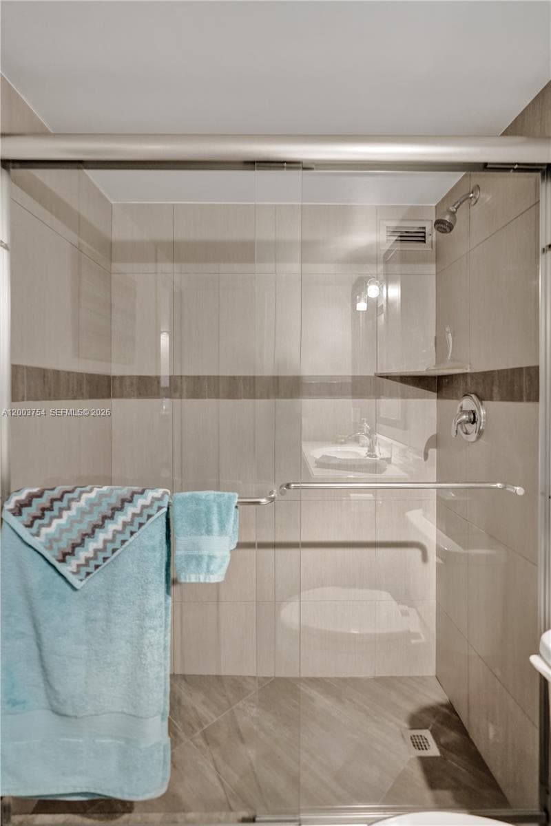 410 Golden Isles Dr 408 photo 11