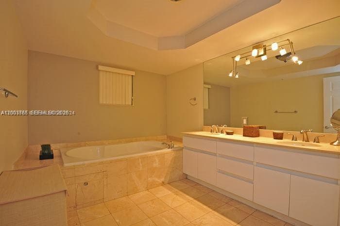 16711 Collins Ave 602 photo 9