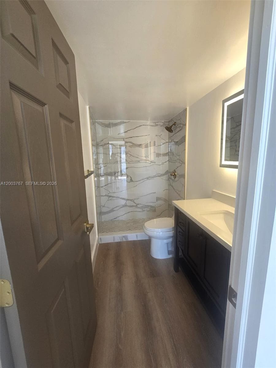 9800 Bay Harbor Dr 305 photo 13