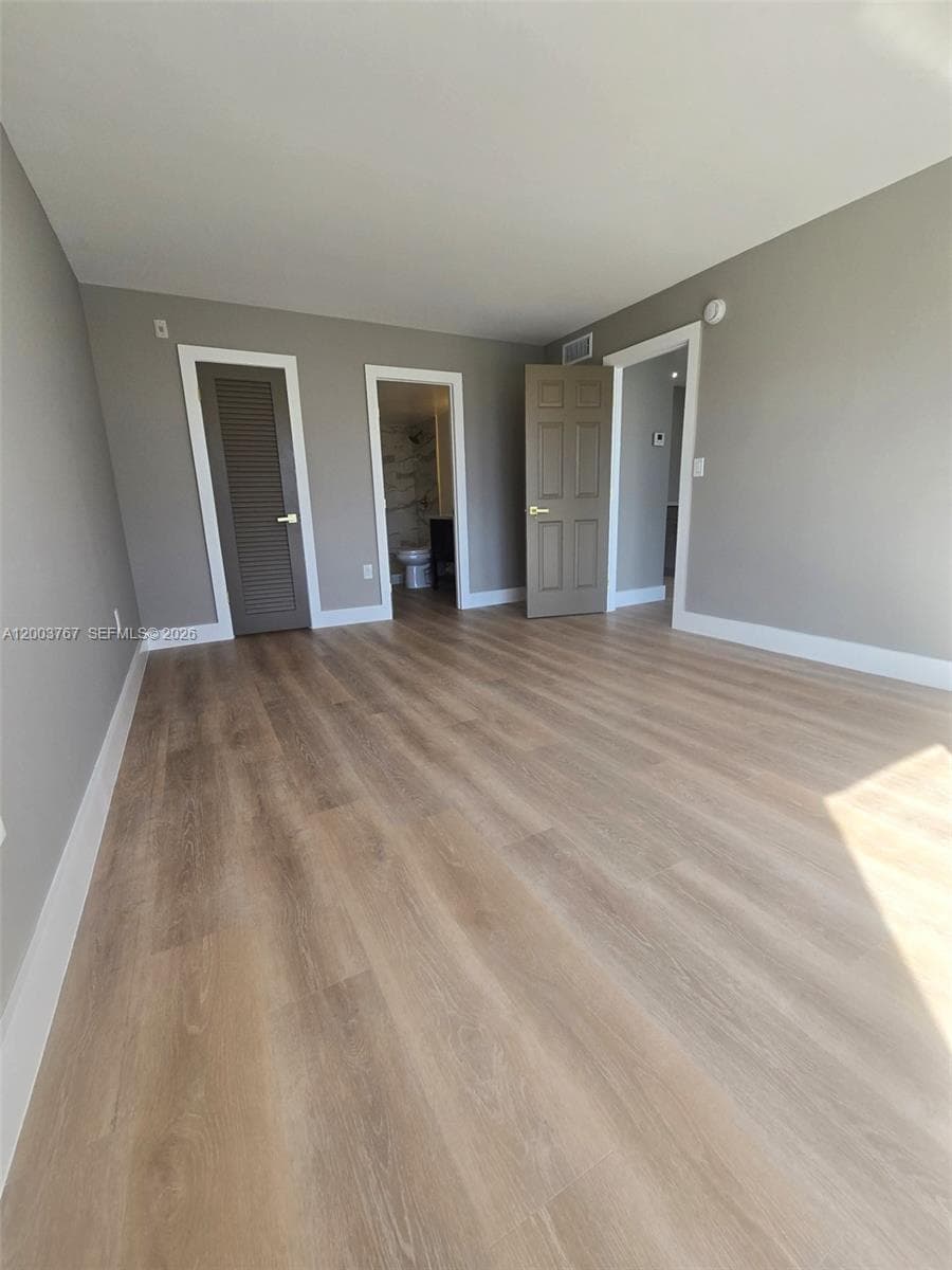 9800 Bay Harbor Dr 305 photo 10