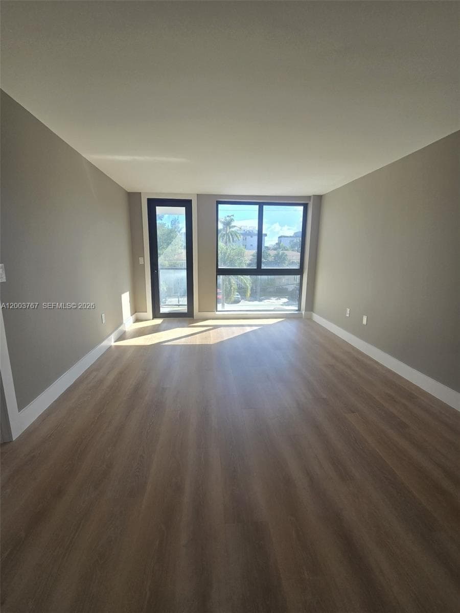 9800 Bay Harbor Dr 305 photo 11