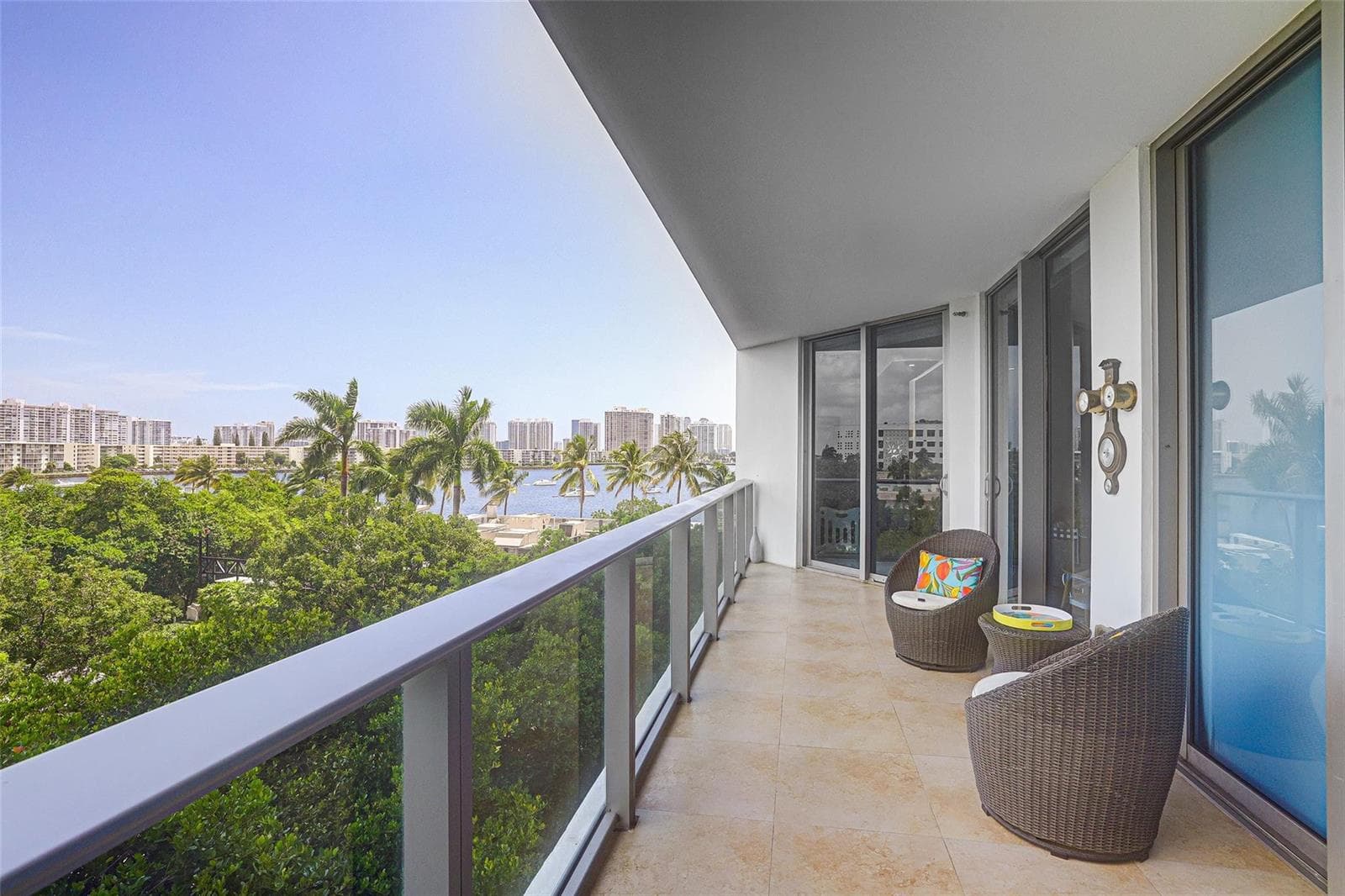 17301 Biscayne Boulevard 406 photo 23