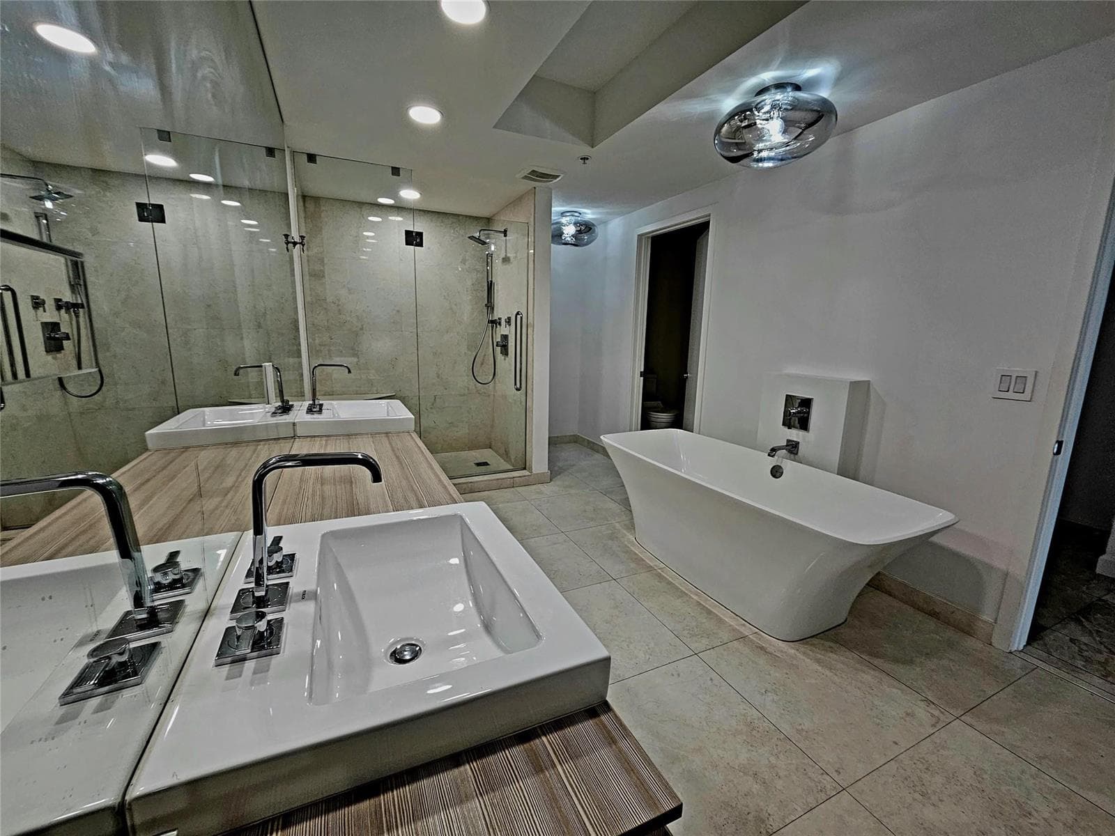 17301 Biscayne Boulevard 406 photo 17