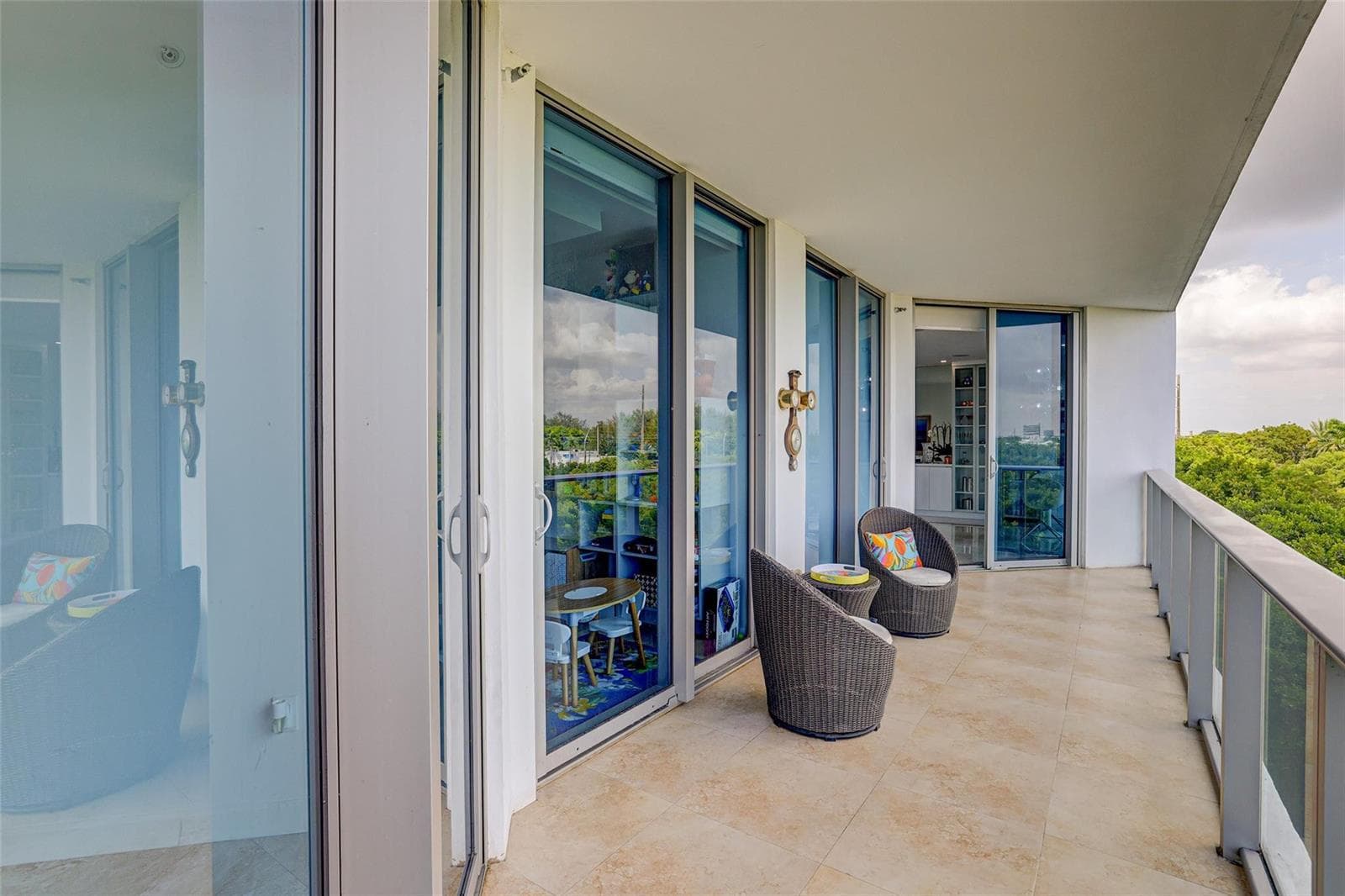 17301 Biscayne Boulevard 406 photo 22