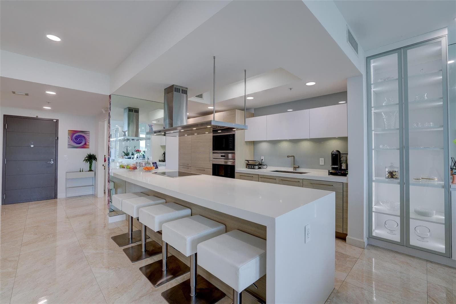 17301 Biscayne Boulevard 406 photo 3