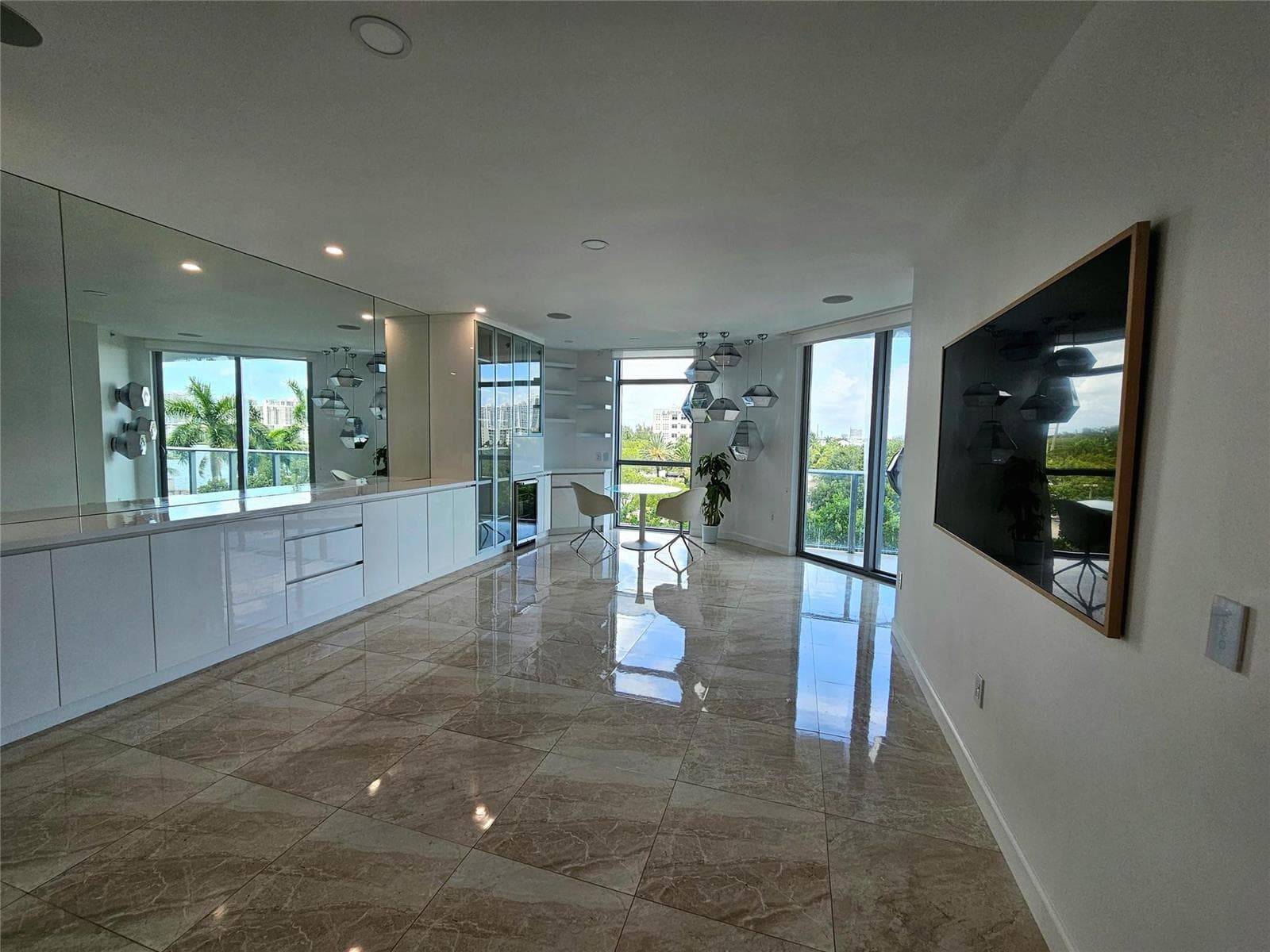 17301 Biscayne Boulevard 406 photo 9