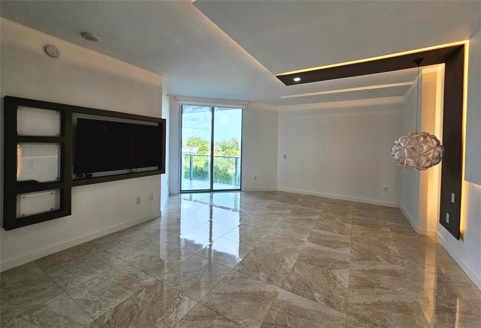 17301 Biscayne Boulevard 406 photo 14