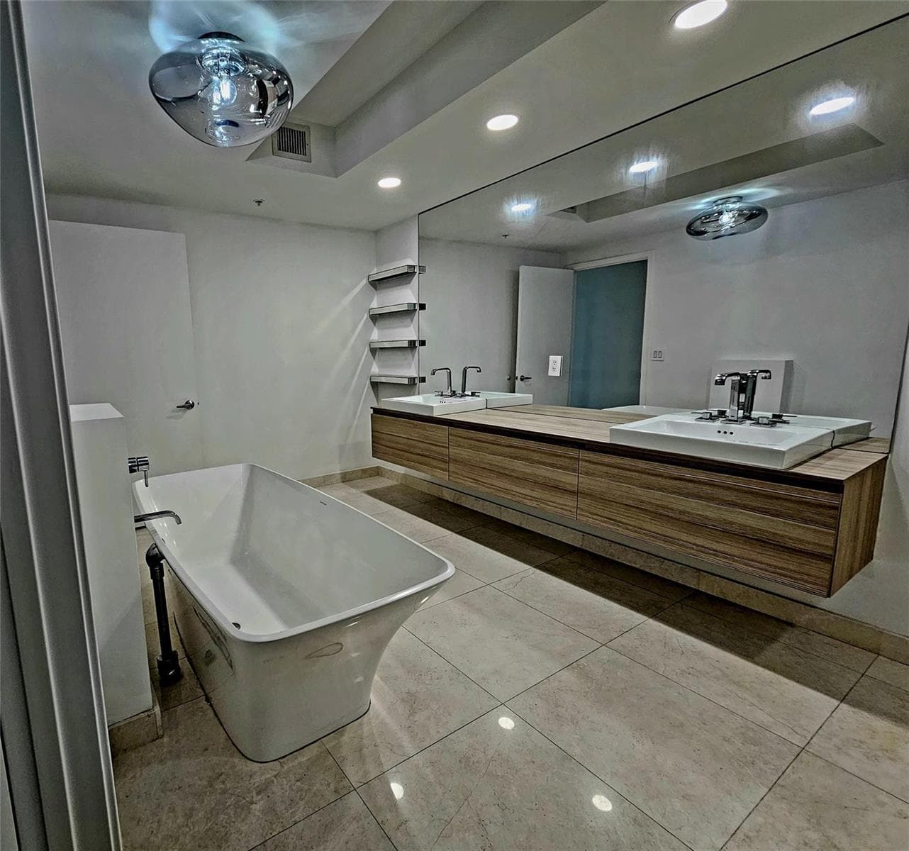 17301 Biscayne Boulevard 406 photo 18