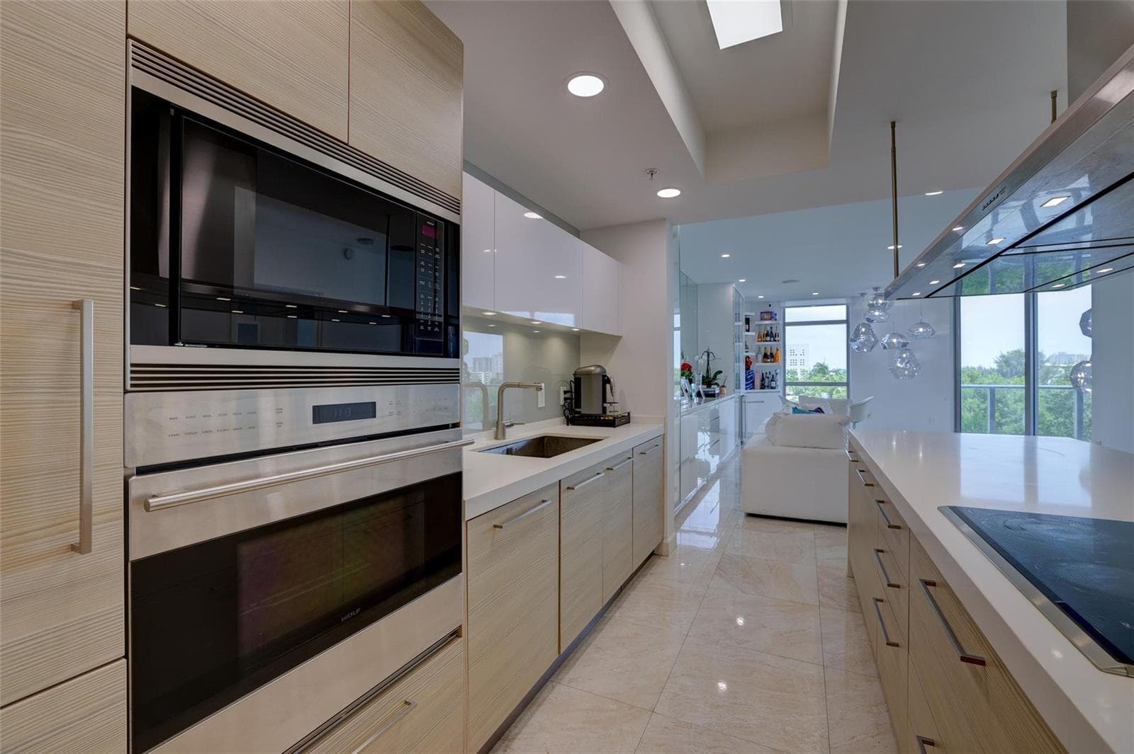 17301 Biscayne Boulevard 406 photo 4