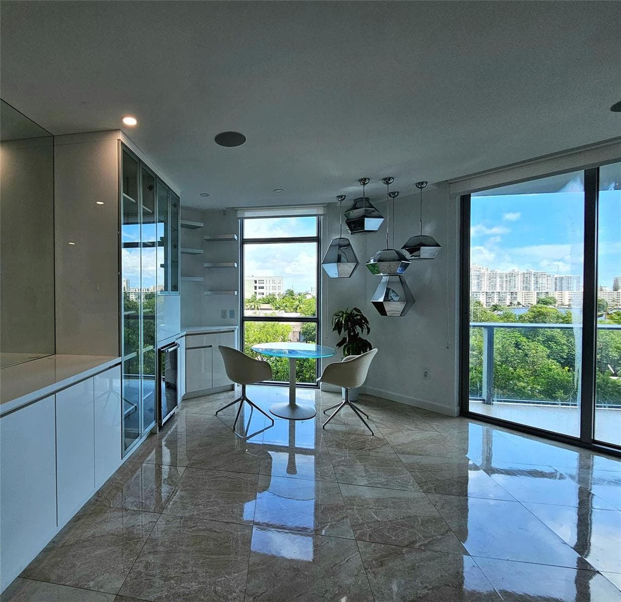 17301 Biscayne Boulevard 406 photo 8