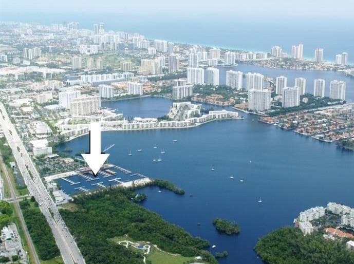 17301 Biscayne Boulevard 406 photo 25