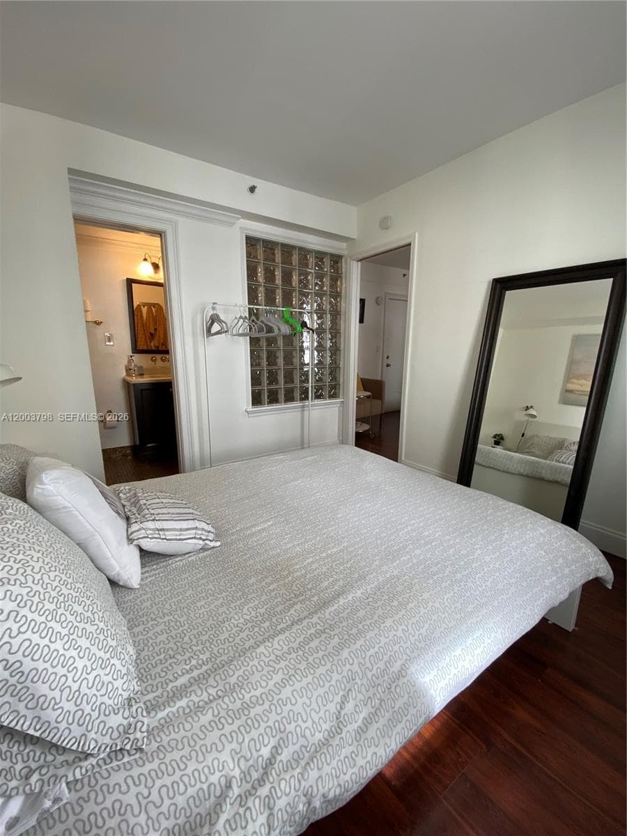 335 Ocean Dr 228 photo 9