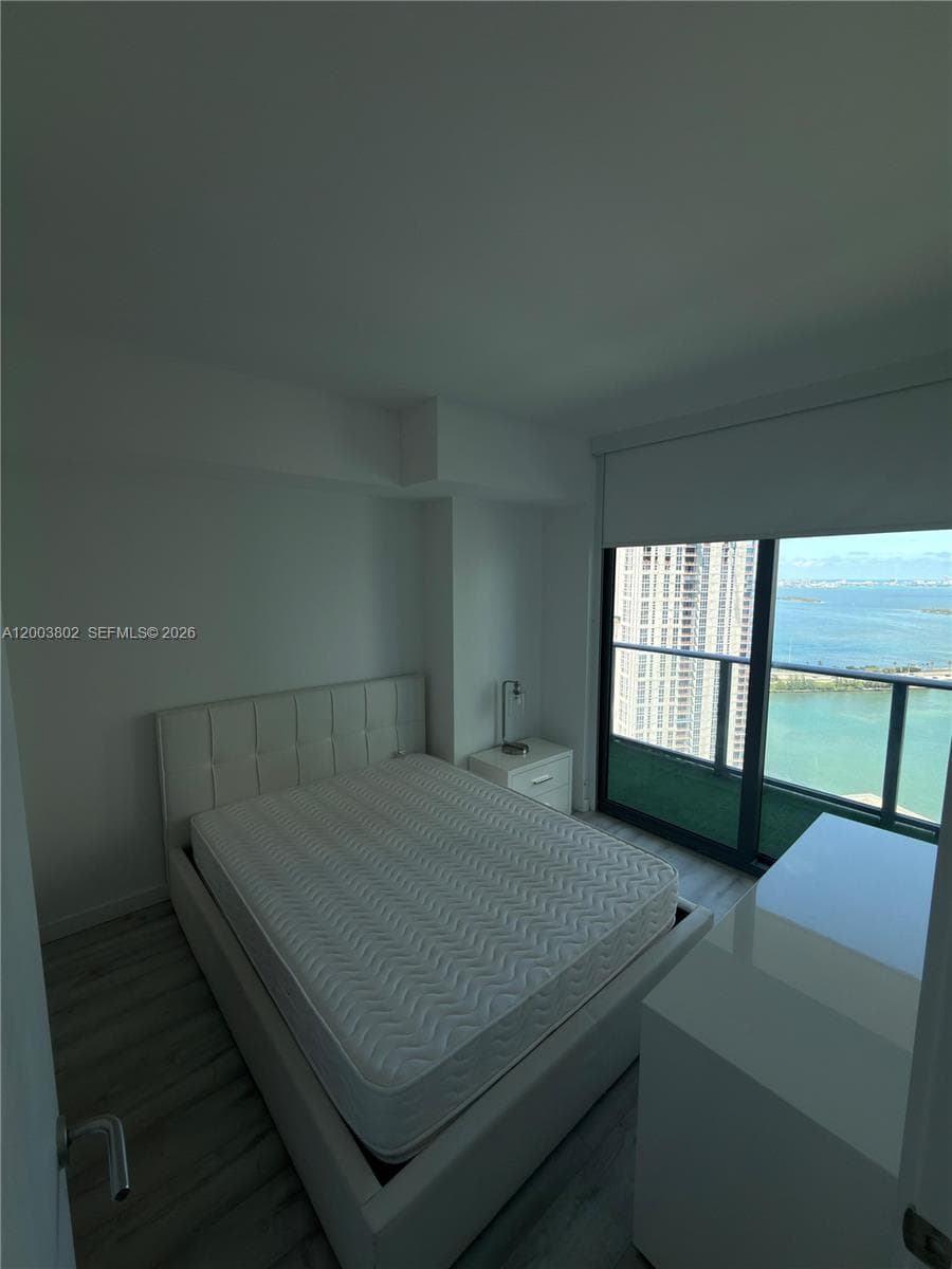 501 31st St 3404 photo 12