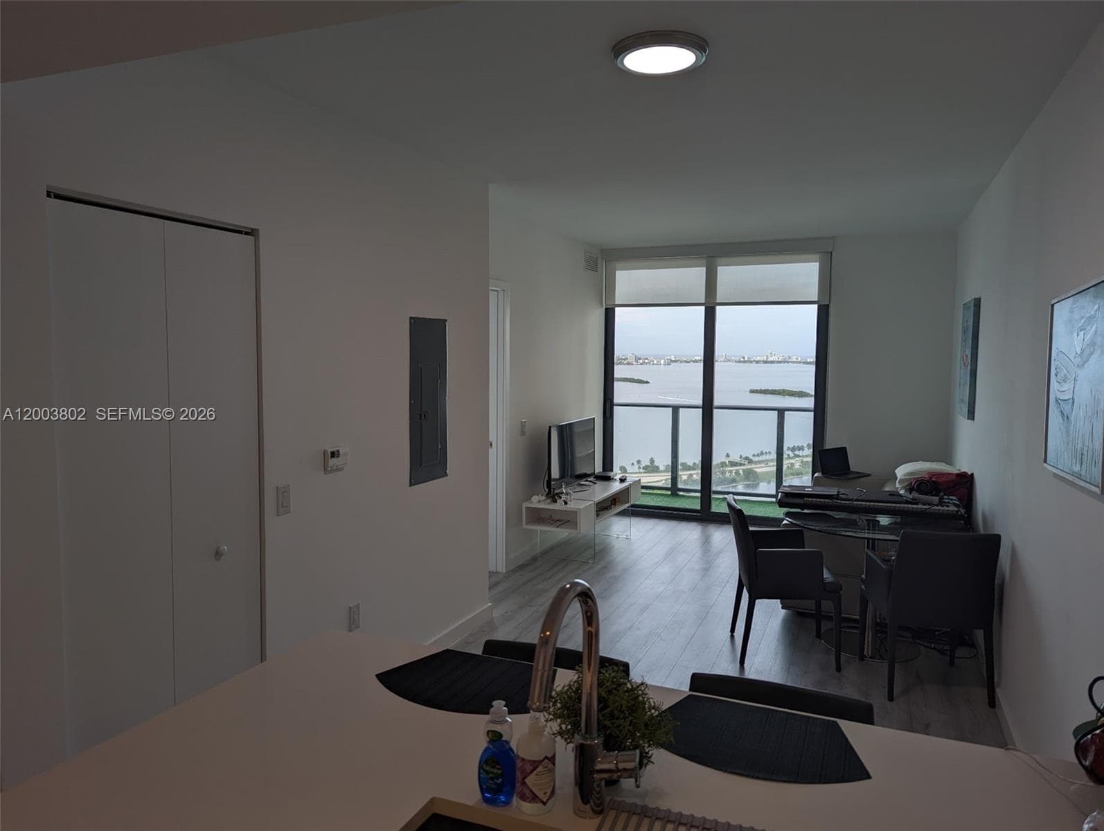 501 31st St 3404 photo 10