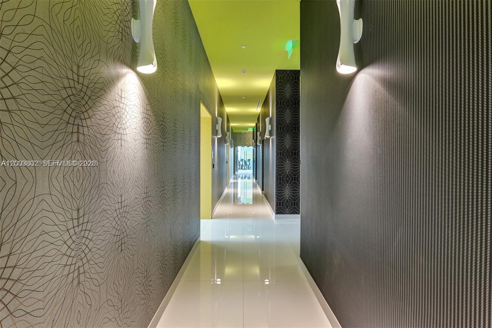 501 31st St 3404 photo 4