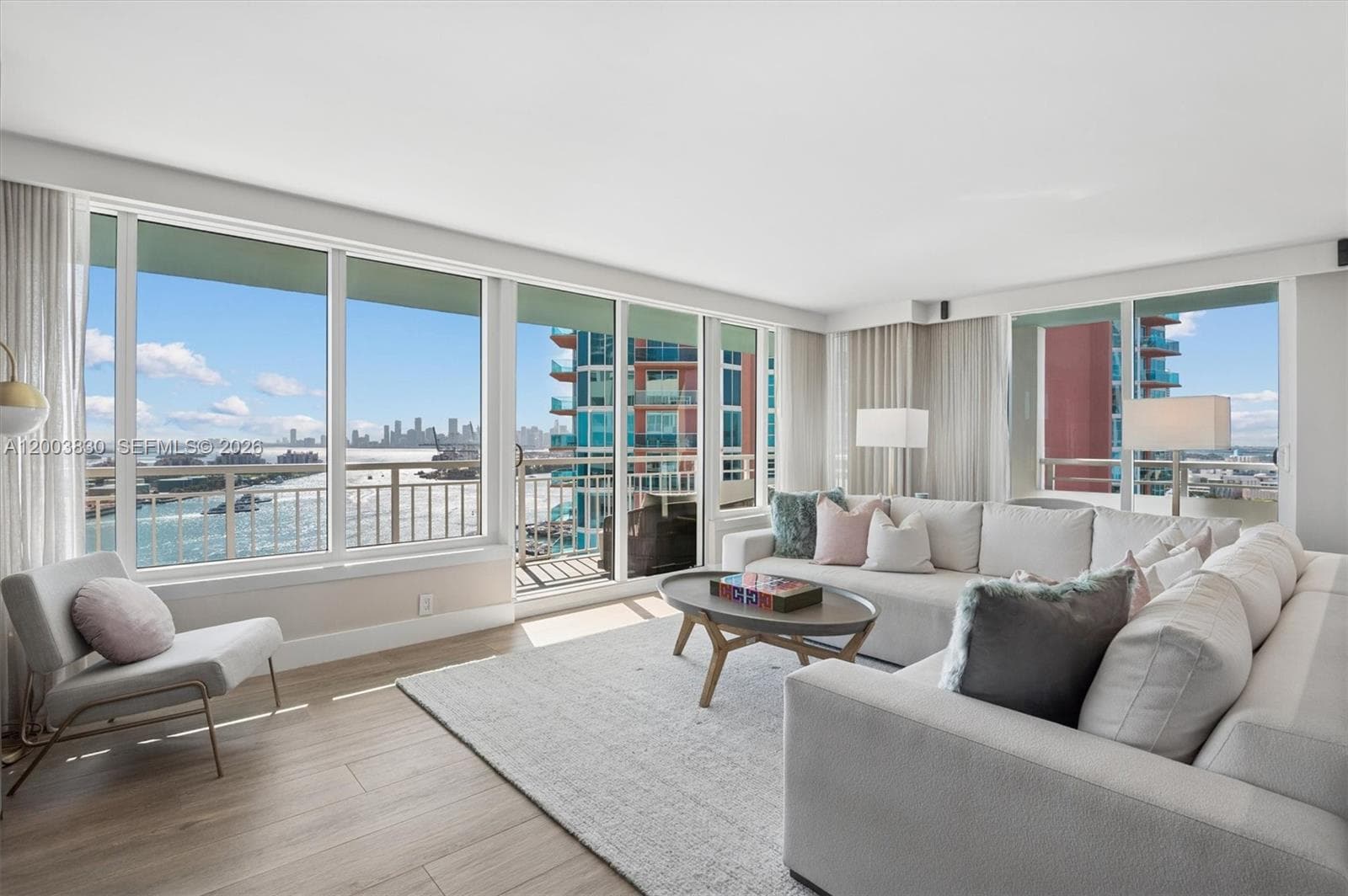 400 Pointe Dr 2309 photo 2