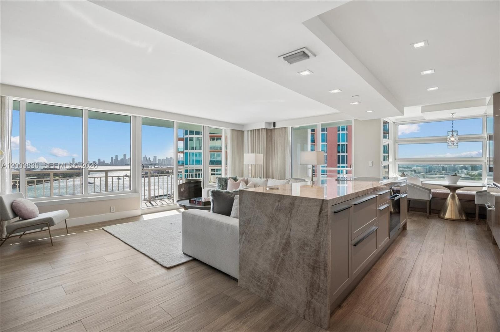 400 Pointe Dr 2309 photo 1