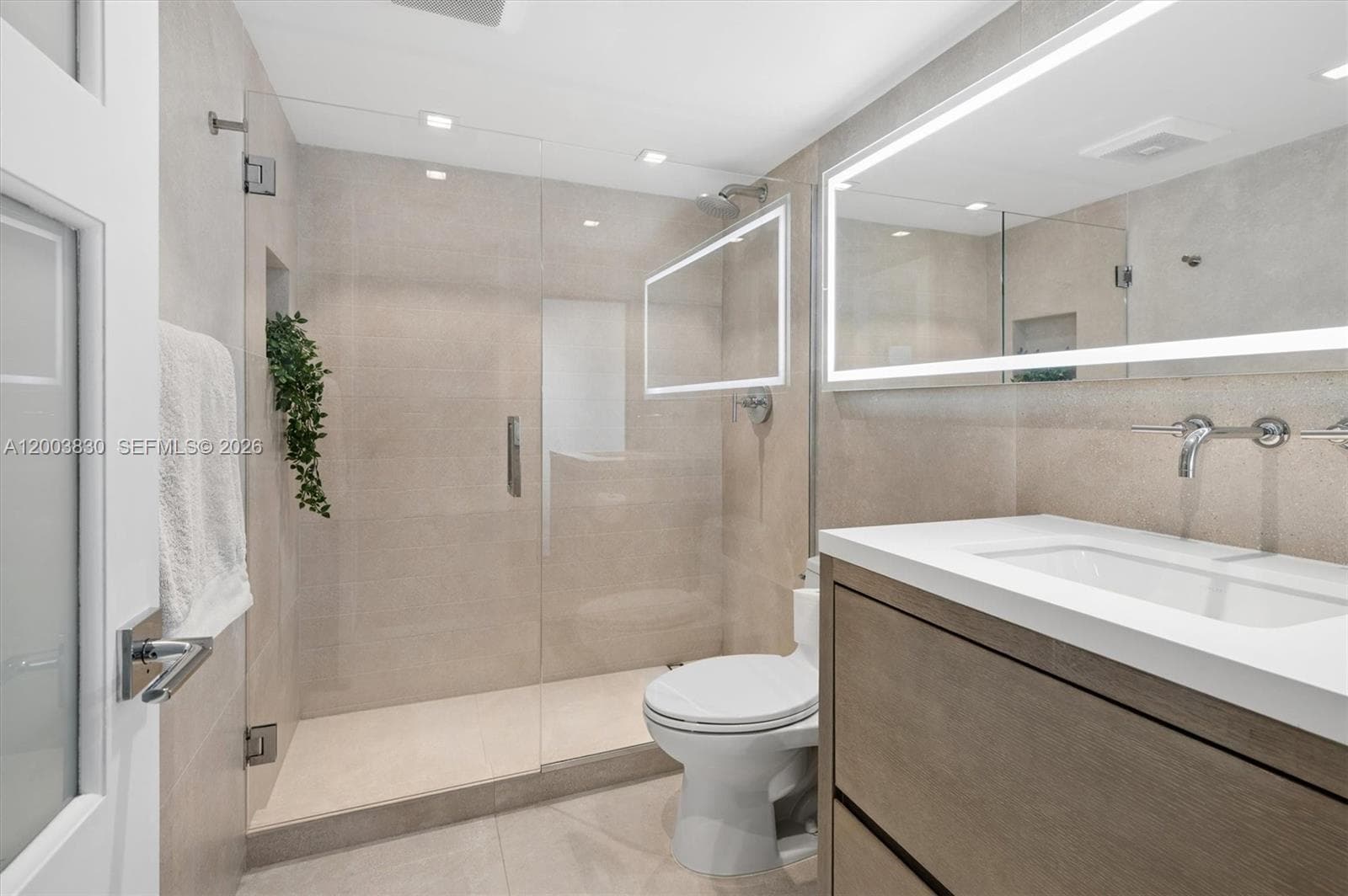 400 Pointe Dr 2309 photo 15